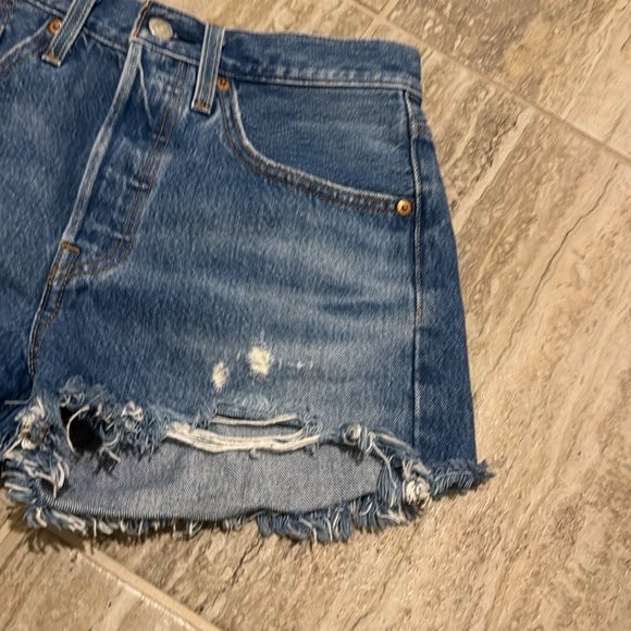Levi’s 501 Original Cutoff Denim Short Size 26 - Picture 3 of 13